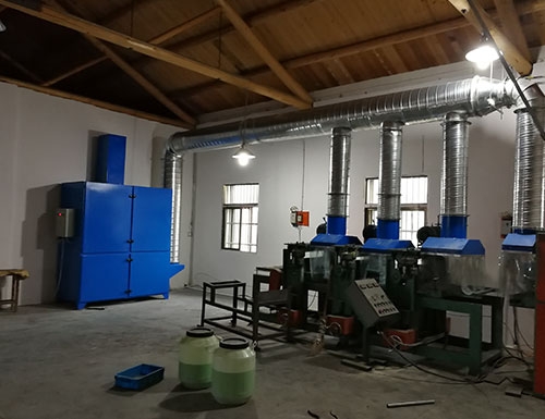 家庭環(huán)境污染油霧污染 使用油霧凈化器處理效果好